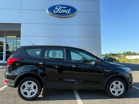 Used 2019 Ford Escape S image 8