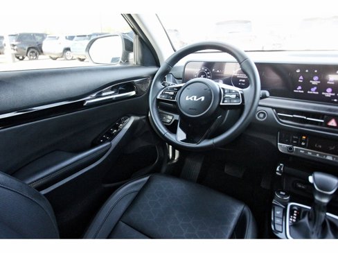 Used 2024 Kia Seltos EX image 11