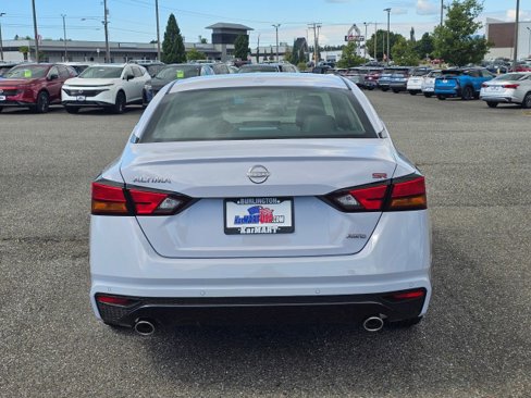 New 2025 Nissan Altima 2.5 SR w/ SR Premium Package image 4