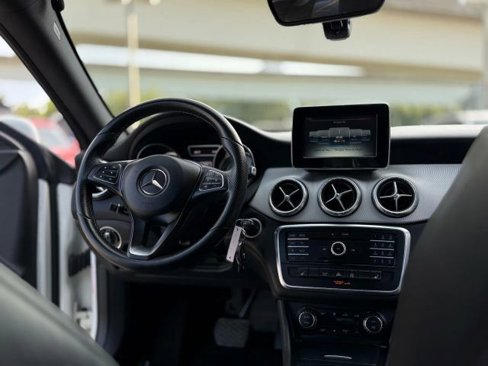 Used 2016 Mercedes-Benz CLA 250 image 17
