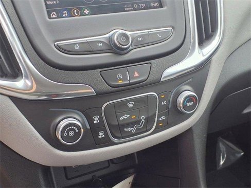 Used 2022 Chevrolet Equinox LS image 14