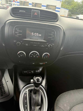 Used 2016 Kia Soul + image 7