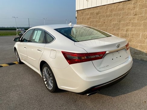 Used 2016 Toyota Avalon Limited image 7