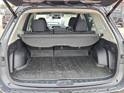 Used 2020 Subaru Forester Premium image 6