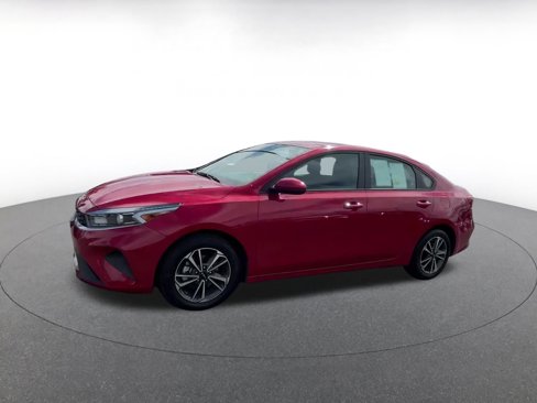 Used 2024 Kia Forte LXS image 8