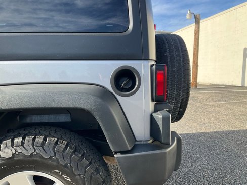 Used 2018 Jeep Wrangler Unlimited Sport S image 25