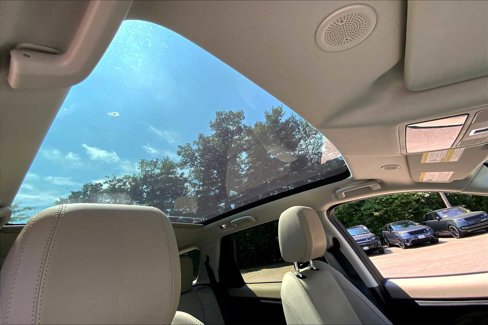 Used 2023 Land Rover Discovery Sport S image 12