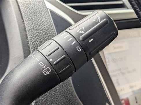 Used 2018 Ford Explorer Limited image 13