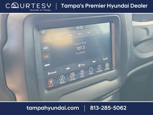 Used 2018 Jeep Renegade Latitude image 26