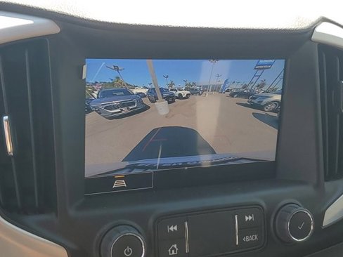 Used 2022 GMC Terrain SLT image 25