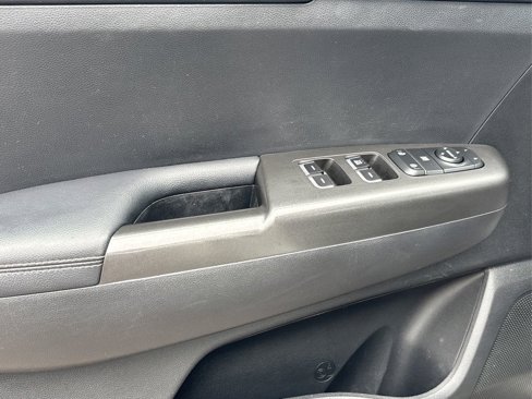 Used 2020 Kia Sportage LX image 22