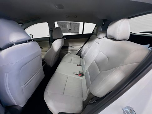 Used 2017 Kia Sportage LX image 28