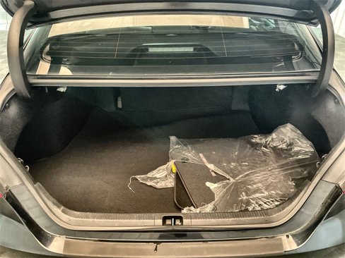 Used 2018 Toyota Camry SE image 22