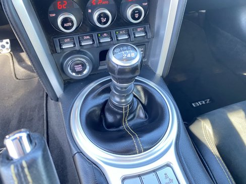 Used 2017 Subaru BRZ Series.Yellow image 18
