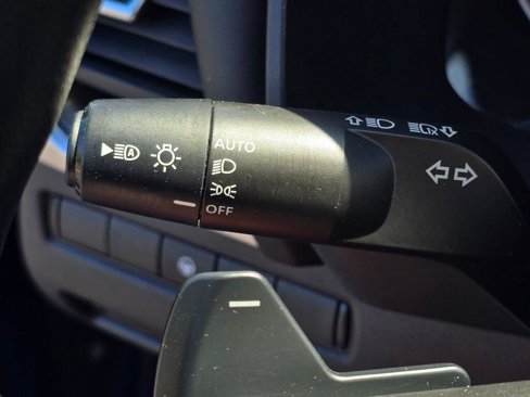 Used 2023 Nissan Rogue SV image 31