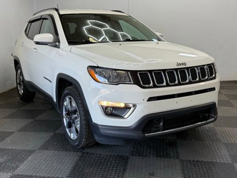 Used 2021 Jeep Compass Limited image 1