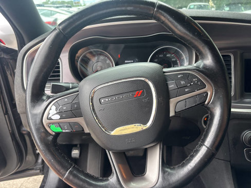 Used 2019 Dodge Charger SXT image 10