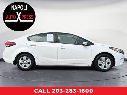 Used 2017 Kia Forte LX image 2