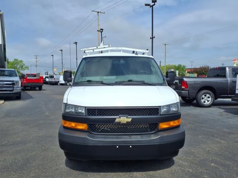 Used 2021 Chevrolet Express 3500 w/ Driver Convenience Package image 2