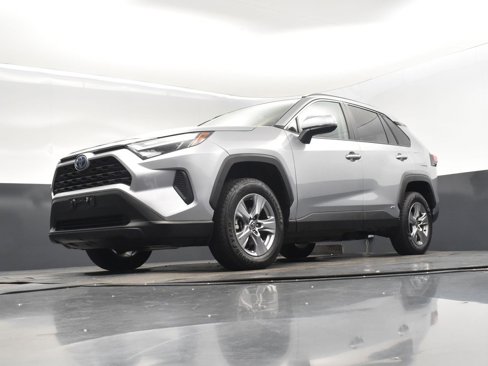 Used 2023 Toyota RAV4 XLE image 38