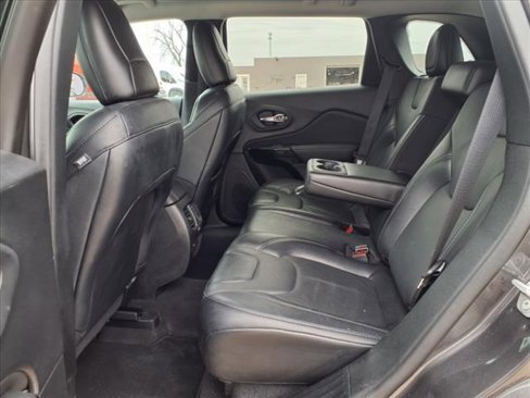 Used 2023 Jeep Cherokee Altitude Lux image 5