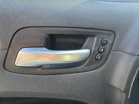 Used 2019 Chrysler 300 Limited image 16
