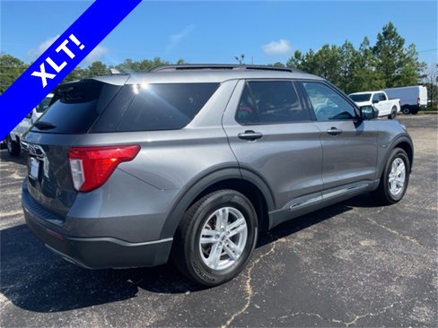 Used 2024 Ford Explorer XLT w/ Equipment Group 202A image 15