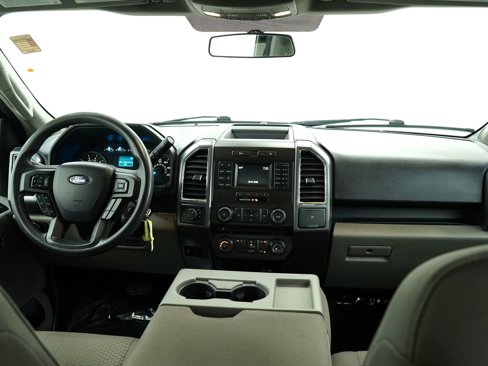 Used 2016 Ford F150 XLT image 12