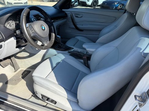 Used 2010 BMW 135i Convertible image 9