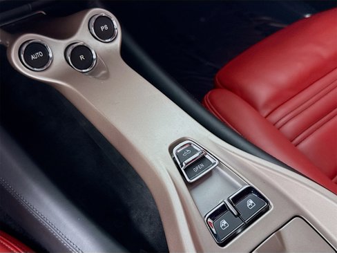 Certified 2014 Ferrari California image 14