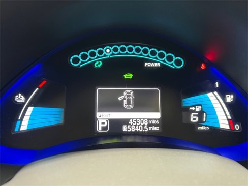 Used 2017 Nissan Leaf SV image 29