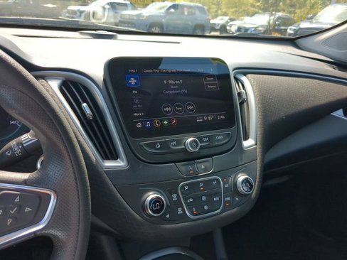 Used 2023 Chevrolet Malibu LT image 25