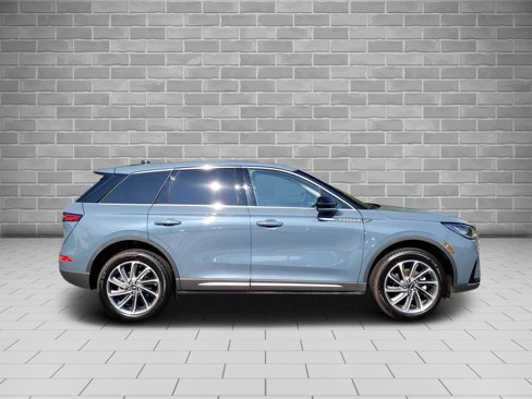 Used 2023 Lincoln Corsair AWD w/ Equipment Group 101A image 4