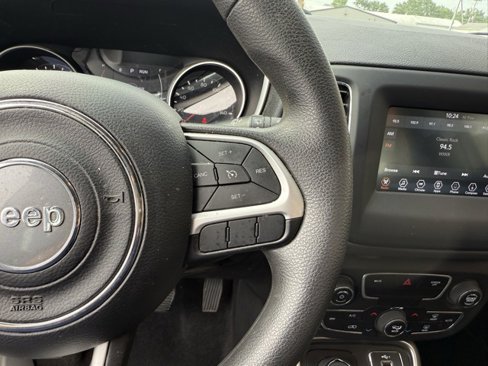 Used 2019 Jeep Compass Sport image 25