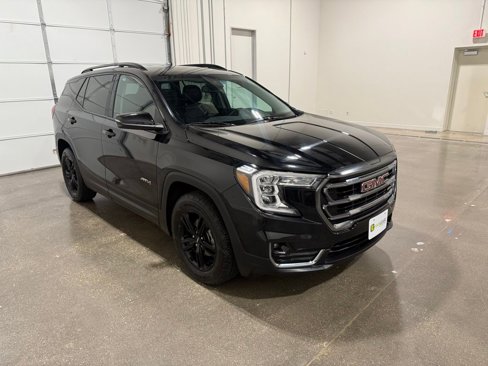 Used 2023 GMC Terrain AT4 image 3