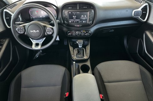 Used 2023 Kia Soul LX w/ LX Technology Package image 15