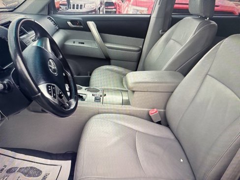 Used 2012 Toyota Highlander SE image 7