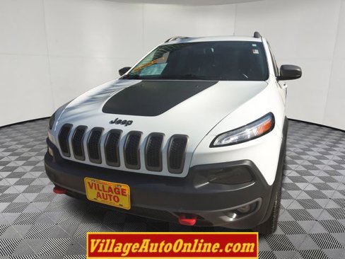 Used 2015 Jeep Cherokee Trailhawk w/ Comfort/Convenience Group image 16