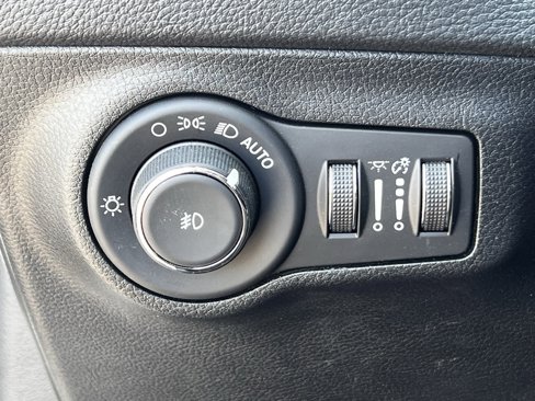 Used 2021 Jeep Compass Limited w/ Sun and Sound Group image 20