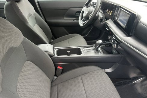 Used 2025 Nissan Kicks S w/ Charging Package image 17