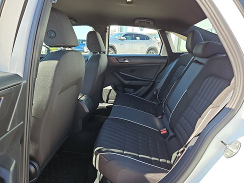 Certified 2024 Volkswagen Jetta Sport image 8