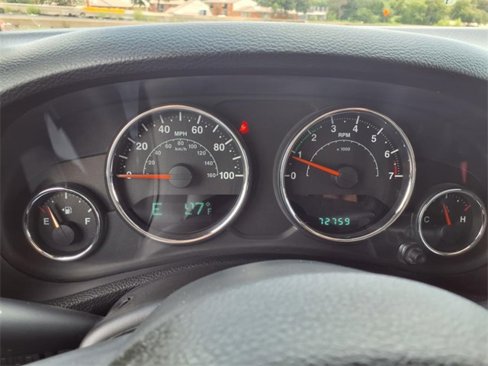 Used 2014 Jeep Wrangler Unlimited Rubicon w/ Connectivity Group image 5