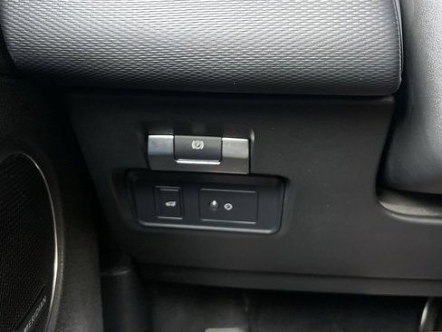 Used 2020 Land Rover Discovery Sport SE R-Dynamic image 18