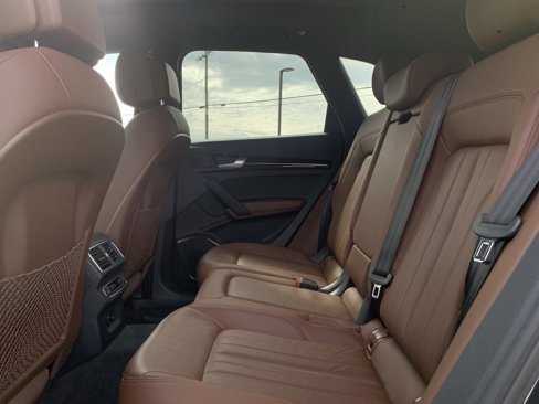 Used 2018 Audi Q5 2.0T Premium Plus w/ Premium Plus Package image 32