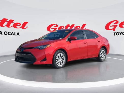 Used 2019 Toyota Corolla LE image 1