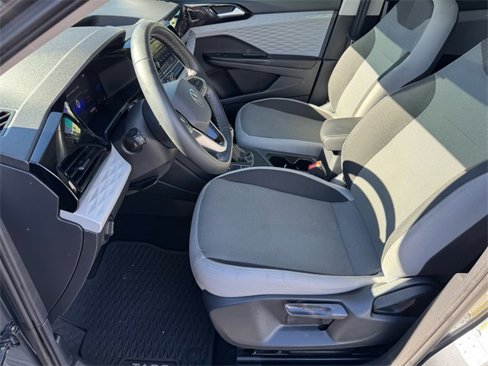 Certified 2022 Volkswagen Taos S image 8