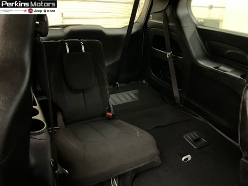 Used 2020 Chrysler Pacifica Touring w/ S Appearance Package image 12