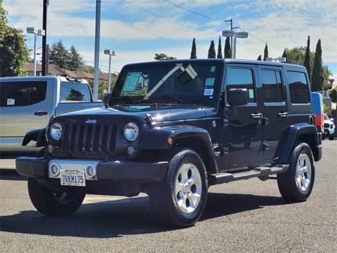 Used 2015 Jeep Wrangler Unlimited Sahara w/ Connectivity Group image 10