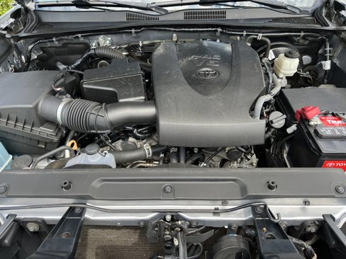 Used 2020 Toyota Tacoma TRD Sport image 36