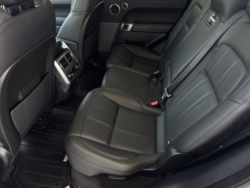 Used 2020 Land Rover Range Rover Sport HSE image 17